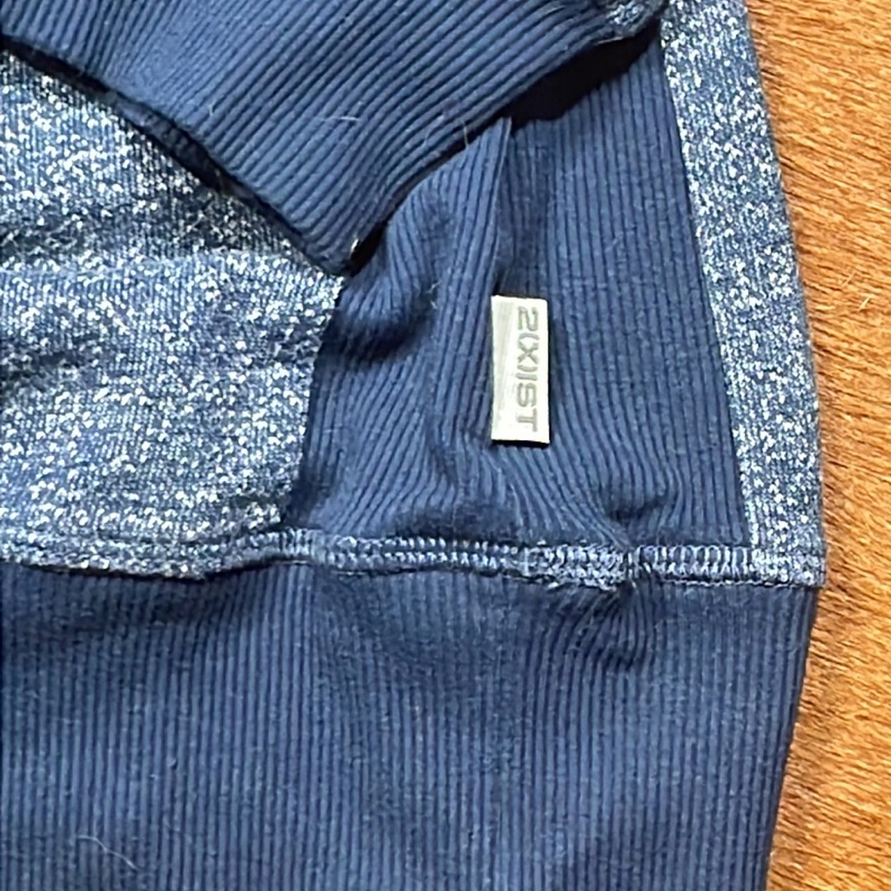 2(X)ist Raglan Sweatshirt - Picture 2 of 3